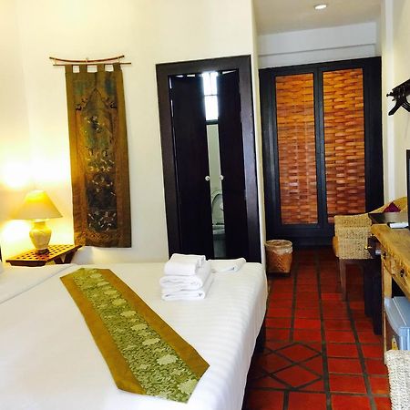 Come Chiangmai Lanna Boutique House Bed & Breakfast Chiang Mai Ngoại thất bức ảnh