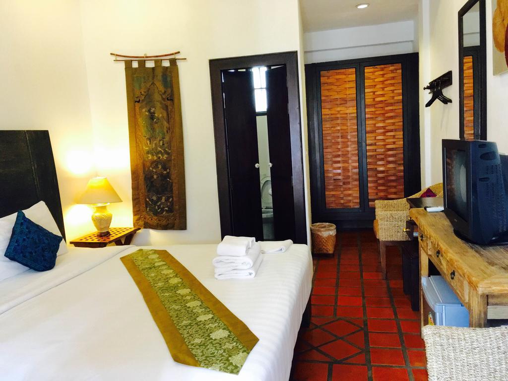 Come Chiangmai Lanna Boutique House Bed & Breakfast Chiang Mai Ngoại thất bức ảnh